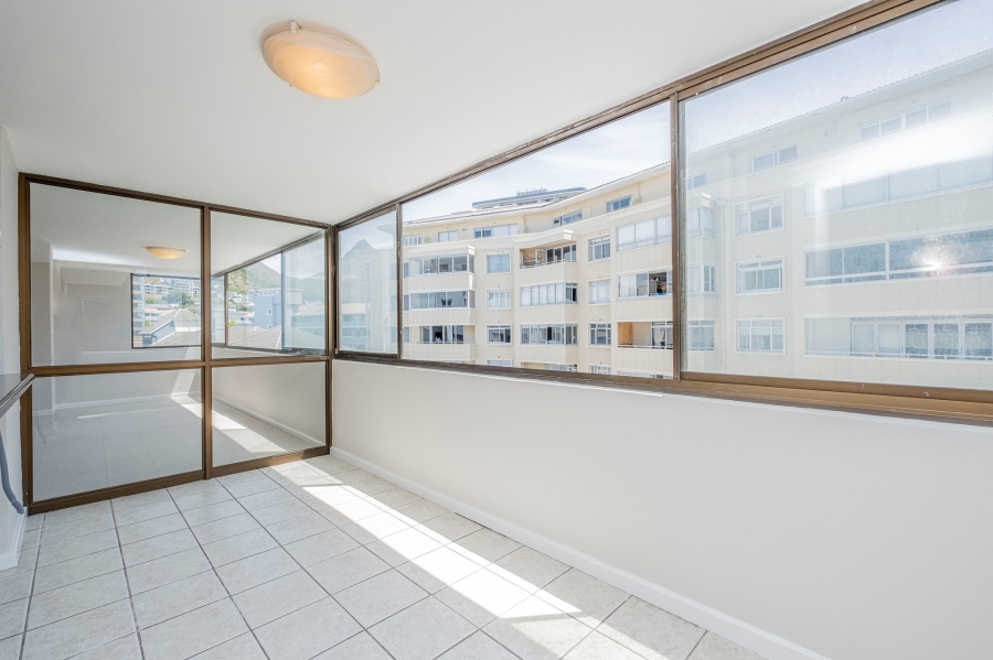 2 Bedroom Property for Sale in Sea Point Western Cape